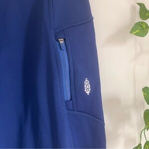 Free People Movement total eclipse jogger Small